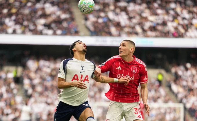 AP Photo/Dave Shopland